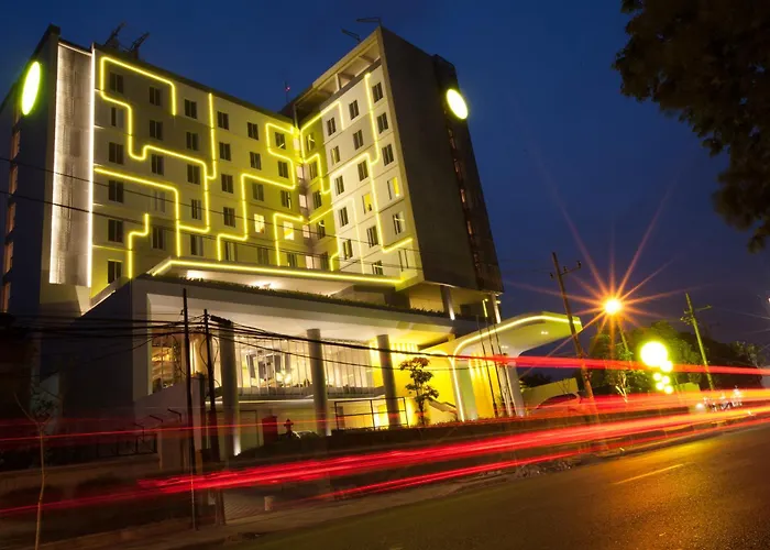 Yello Hotel Jemursari Surabaya