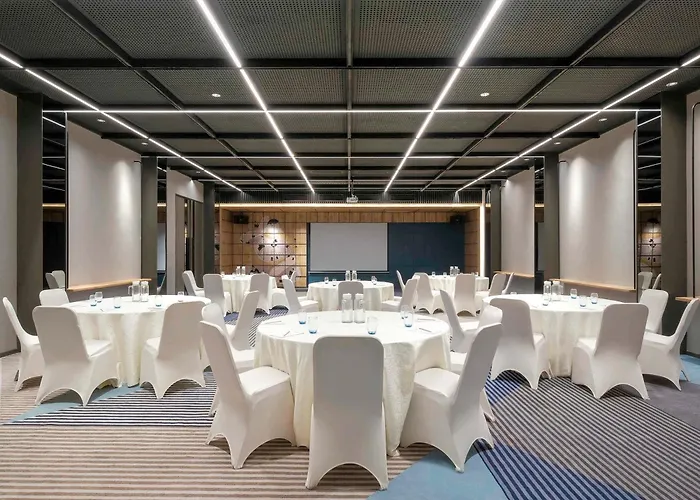 Hotel Ibis Surabaya Tidar